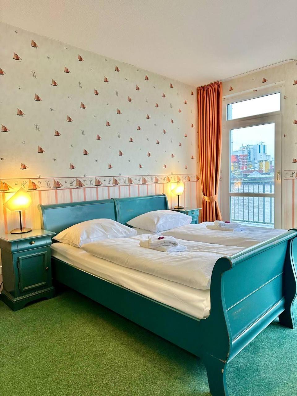 Gaestehaus Weserblick Am Weser-Sandstrand Berne Экстерьер фото