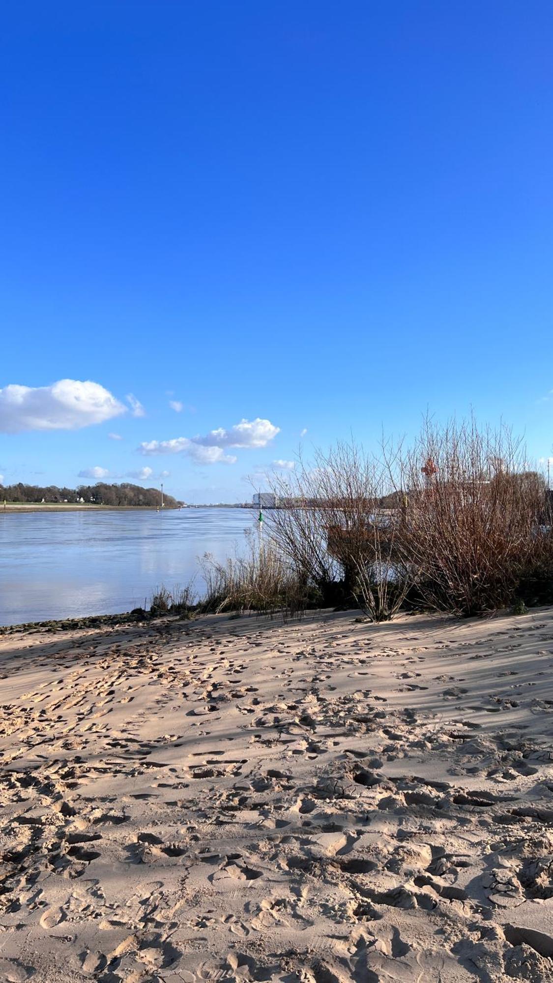 Gaestehaus Weserblick Am Weser-Sandstrand Berne Экстерьер фото