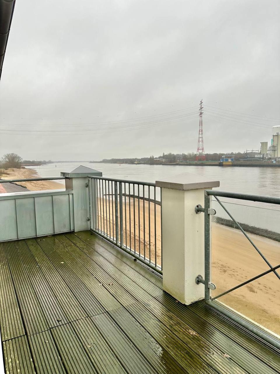 Gaestehaus Weserblick Am Weser-Sandstrand Berne Экстерьер фото