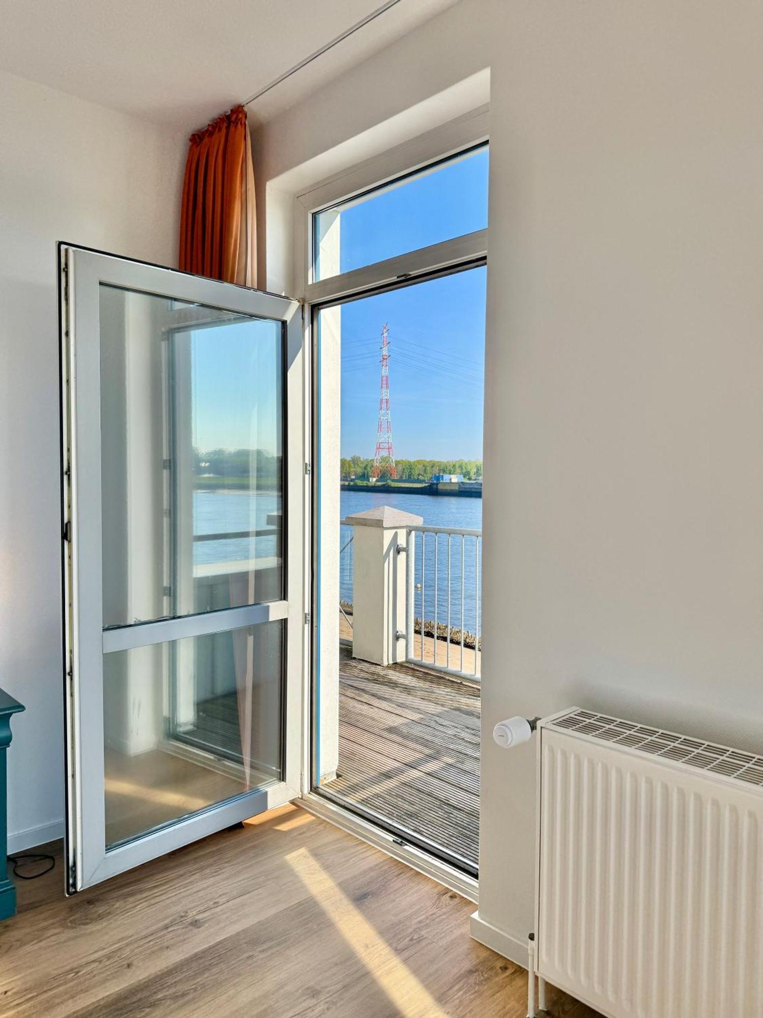 Gaestehaus Weserblick Am Weser-Sandstrand Berne Экстерьер фото